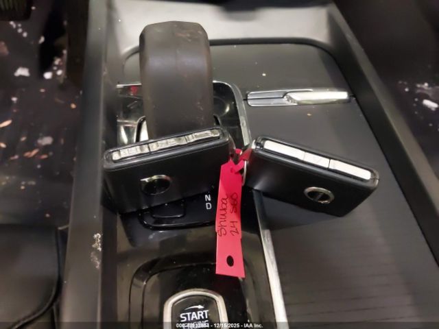 Volvo S60 B5 Core Dark Theme Image 10