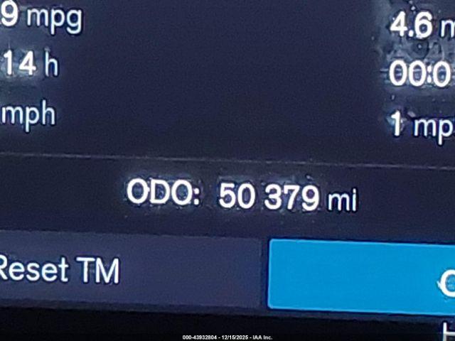 Volvo S60 B5 Core Dark Theme Image 9