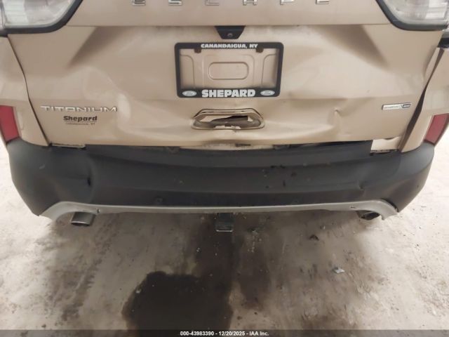 Ford Escape Titanium Image 7