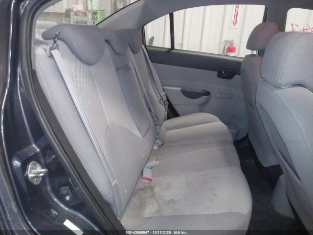 Hyundai ACCENT Gls Image 16