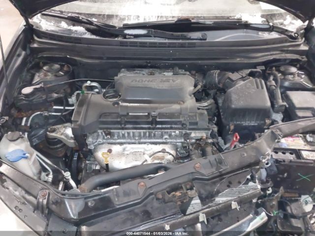 Hyundai ELANTRA Gls Image 8