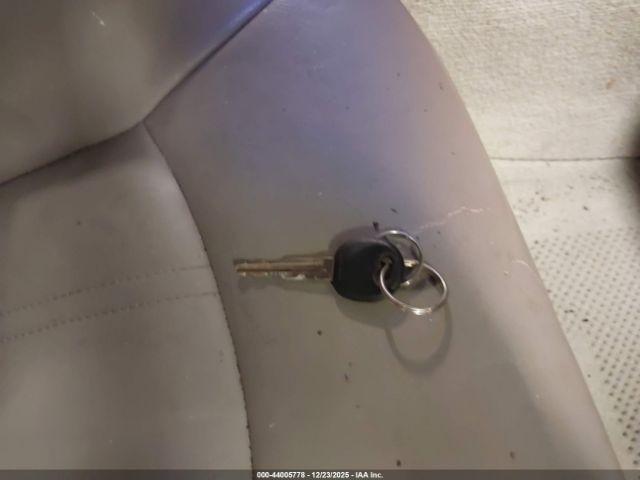 Hyundai XG350 L Image 13