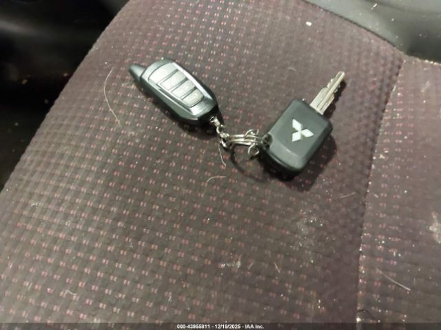 Mitsubishi Mirage Le Image 12