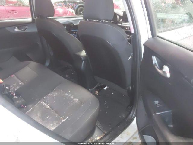 Kia Forte Lxs Image 11