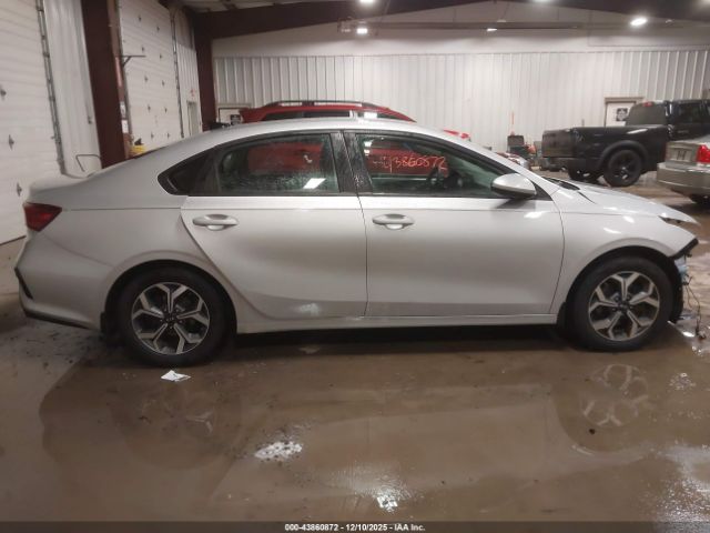 Kia Forte Lxs Image 14