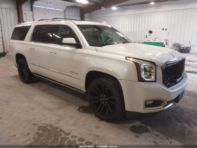GMC Yukon Denali Image 1