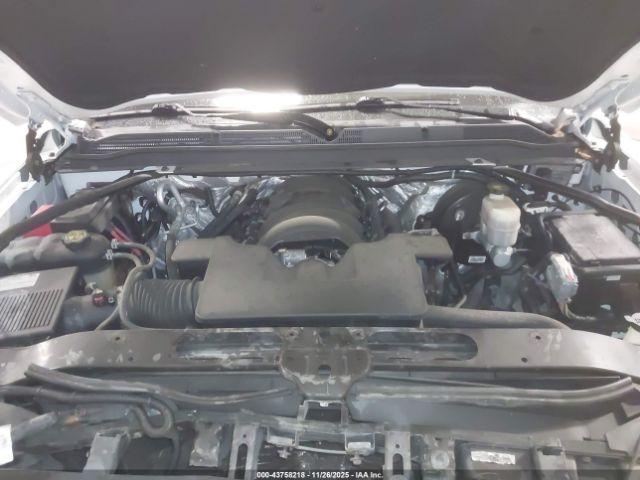 GMC Yukon Denali Image 10