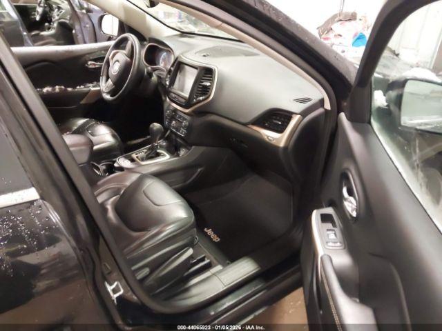 Jeep Cherokee Limited 4x4 Image 9