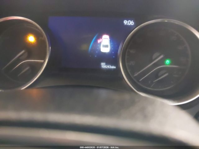 Toyota Camry Xle Hybrid Image 11