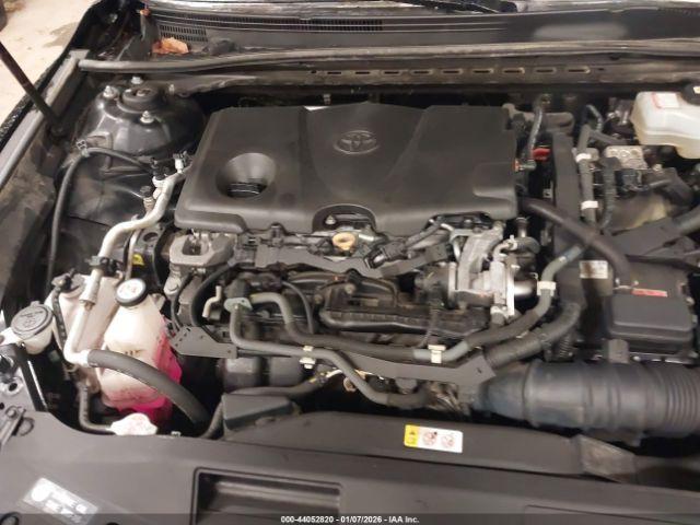 Toyota Camry Xle Hybrid Image 7