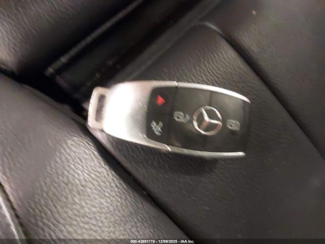 Mercedes-Benz GLB 4matic Image 10