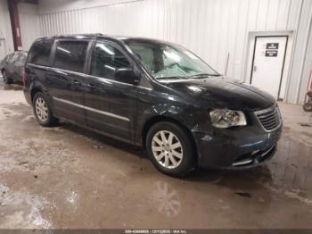  Salvage Chrysler Town & Country