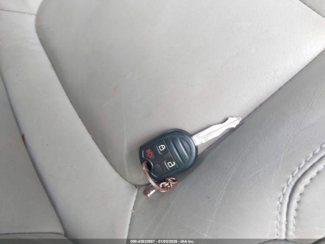 Ford Explorer Xlt Image 6