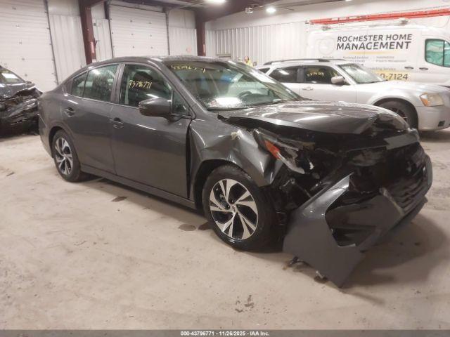  Salvage Subaru Legacy
