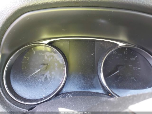 Nissan Rogue Sv Image 2