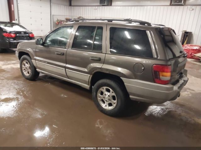 Jeep Grand Cherokee Laredo Image 2