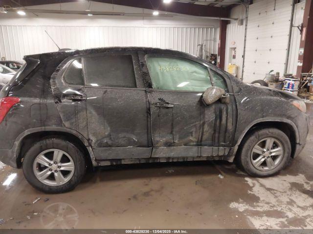 Chevrolet Trax Awd Ls Image 6