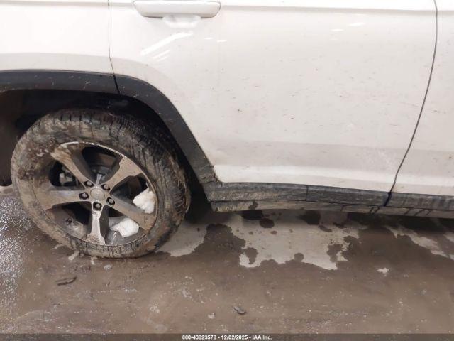 Jeep Grand Cherokee Image 11