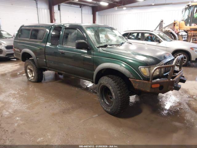  Salvage Toyota Tacoma