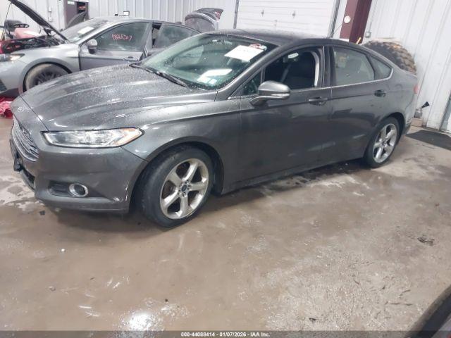 Ford Fusion Se Image 6