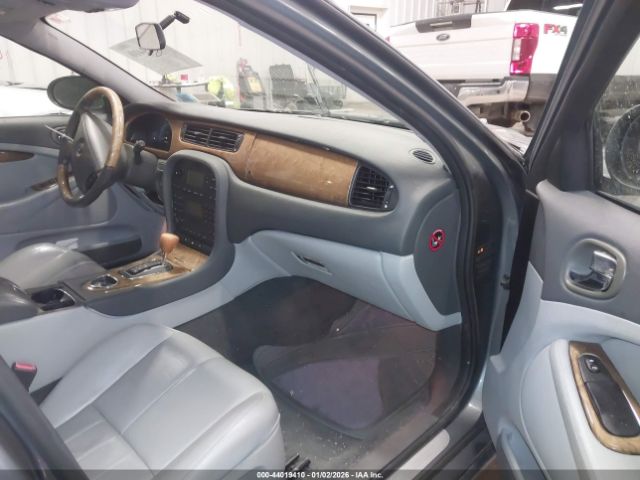 Jaguar S-Type 3.0l V6 Image 12