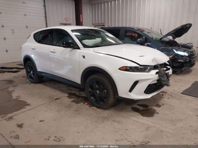  Salvage Dodge Hornet