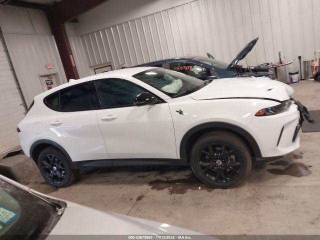 Dodge Hornet Gt Awd Image 16