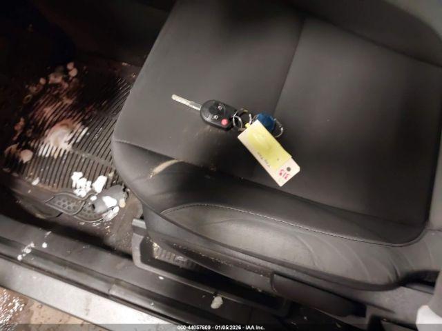 Ford Escape S Image 9