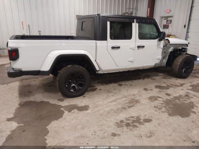 Jeep Gladiator Sport S 4x4 Image 6