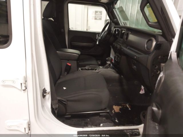 Jeep Gladiator Sport S 4x4 Image 4