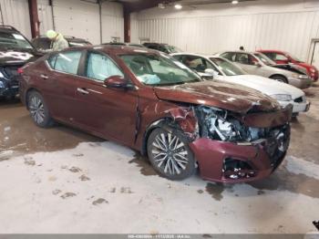  Salvage Nissan Altima