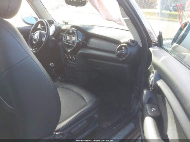 MINI Hardtop Cooper Image 16