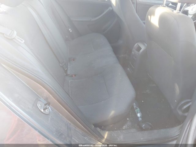 Volkswagen Jetta 2.0l S Image 8