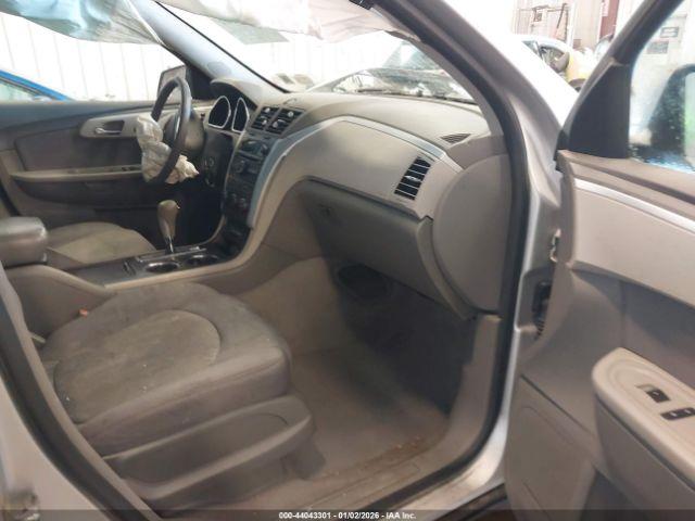 Chevrolet Traverse Ls Image 12