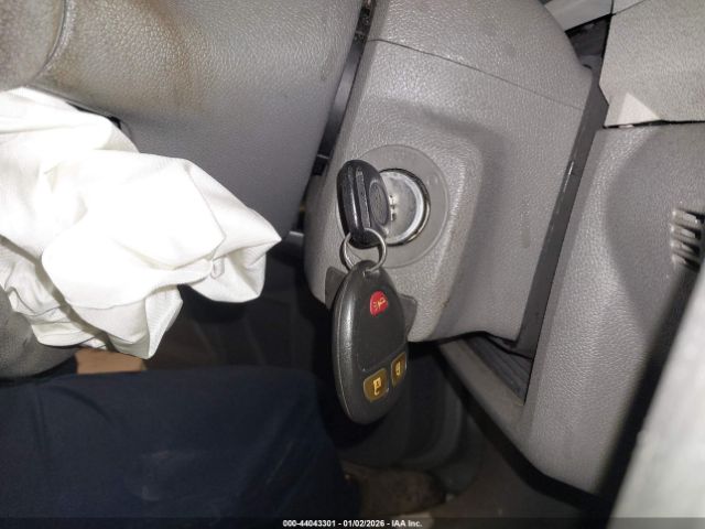 Chevrolet Traverse Ls Image 3