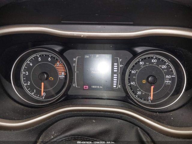 Jeep Cherokee Latitude Image 8