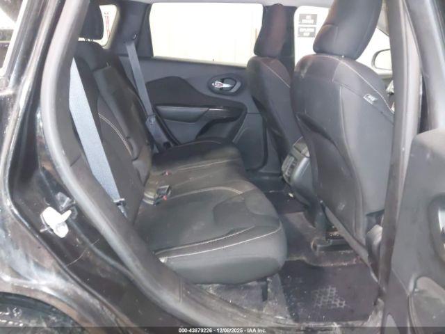 Jeep Cherokee Latitude Image 16